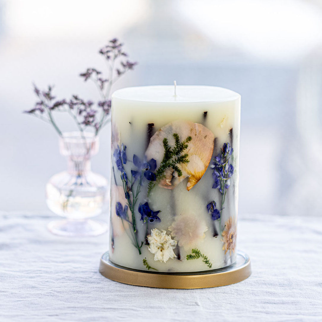 Signature Botanical Candle - Vanilla Rain