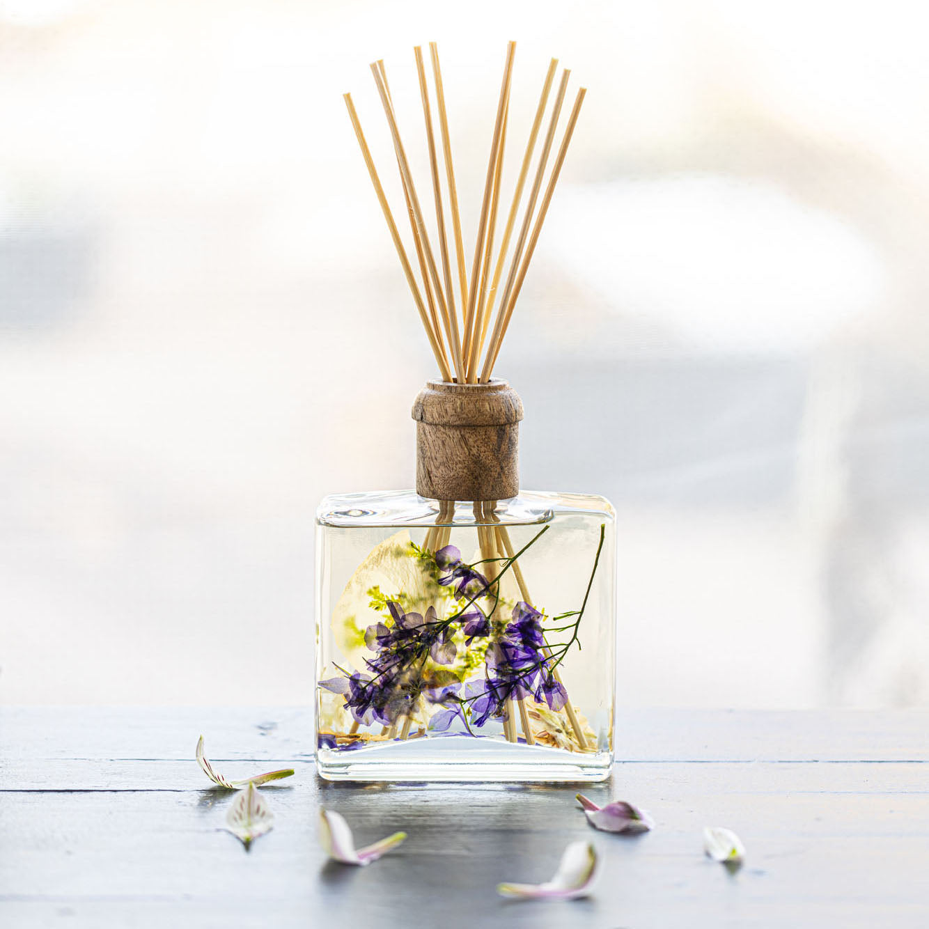 Signature Botanical Reed Diffuser - Vanilla Rain